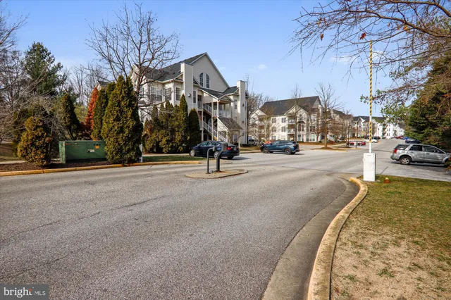 $2,200 | 15610 Everglade Lane, Unit E202, Bowie, MD 20716