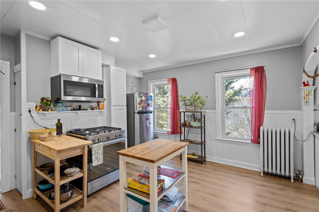 76 Locust Street Providence, RI 02906 - Photo 17 of 34 2nd Floor