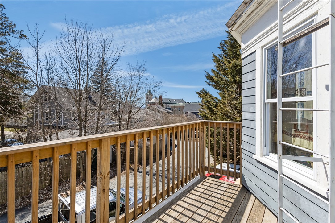 76 Locust Street Providence, RI 02906 - Photo 19 of 34 2nd Floor