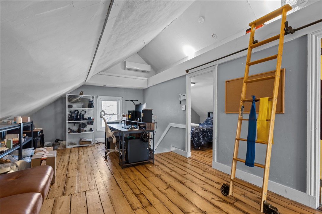 76 Locust Street Providence, RI 02906 - Photo 20 of 34 3rd Floor