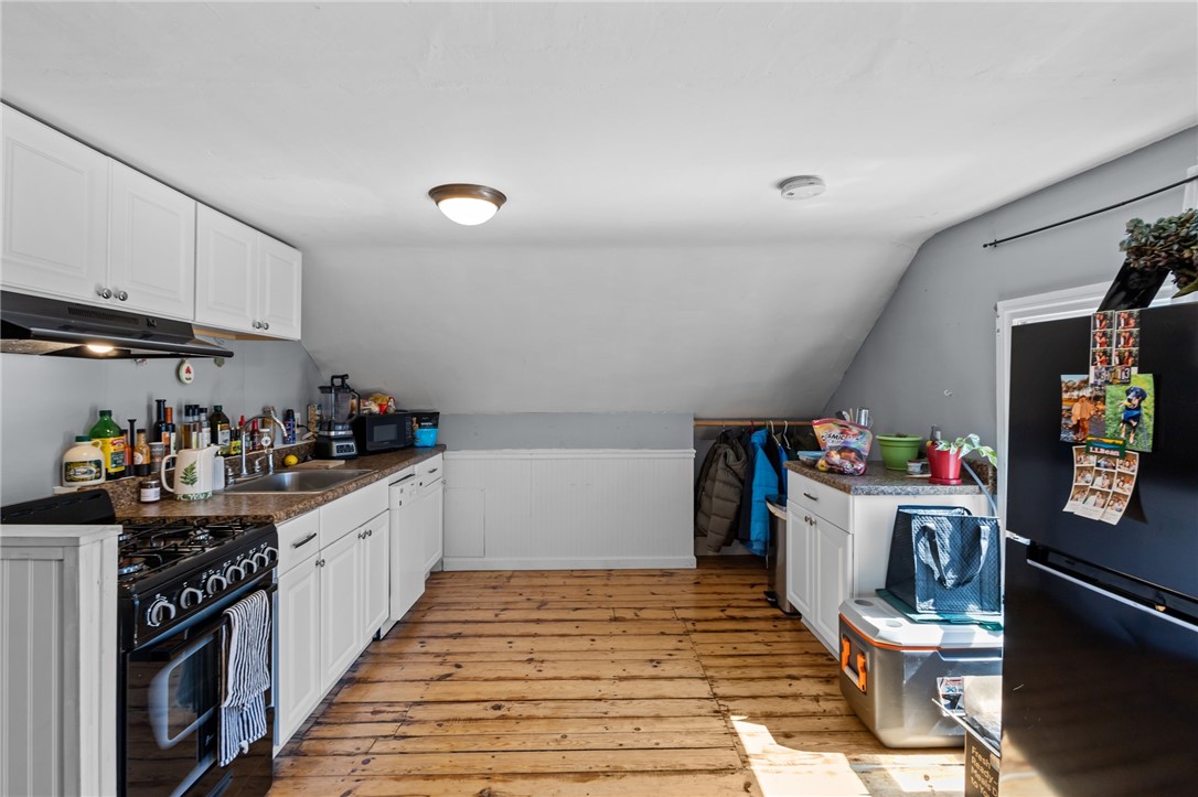 76 Locust Street Providence, RI 02906 - Photo 24 of 34 3rd Floor