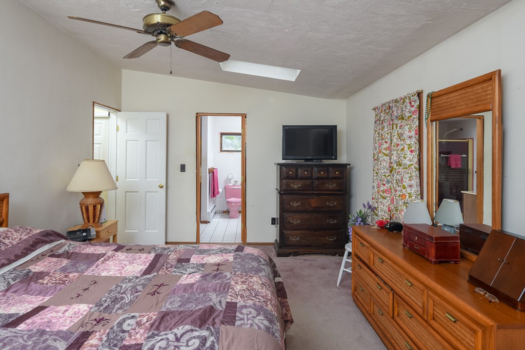138 Pierce Road Weymouth, MA 02188 - Photo 14 of 19 Gallery Image 14