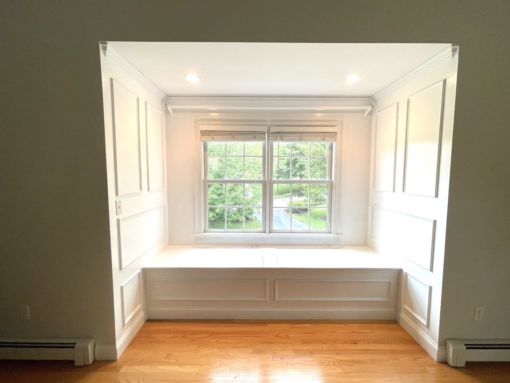 148 Hillcrest Road Marshfield, MA 02050 - Photo 20 of 42 a bathroom with a bathtub and window