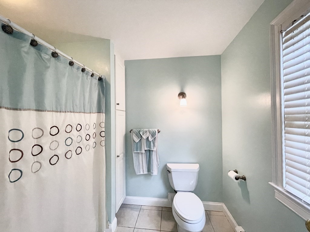 148 Hillcrest Road Marshfield, MA 02050 - Photo 29 of 42 a bathroom with a toilet and a shower