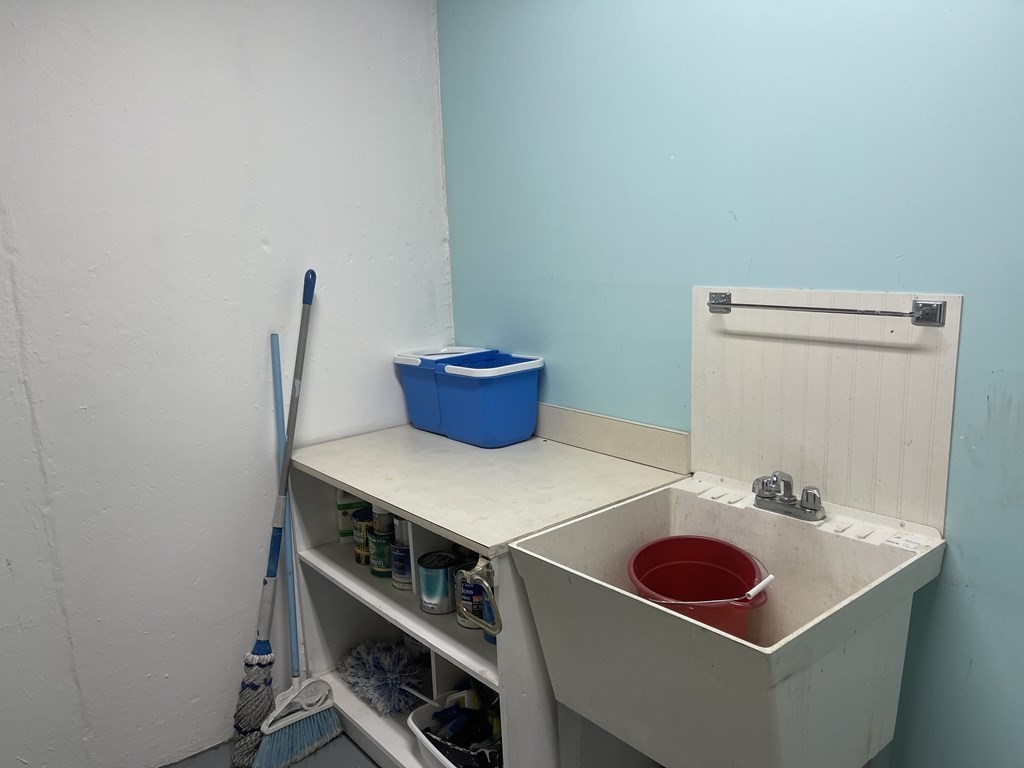 148 Hillcrest Road Marshfield, MA 02050 - Photo 35 of 42 a bathroom with a sink and a toilet