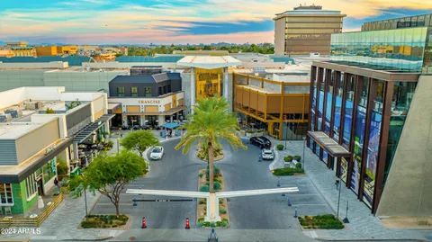 $1,250,000 | 7117 East Rancho Vista Drive, Unit 4011, Scottsdale, AZ 85251