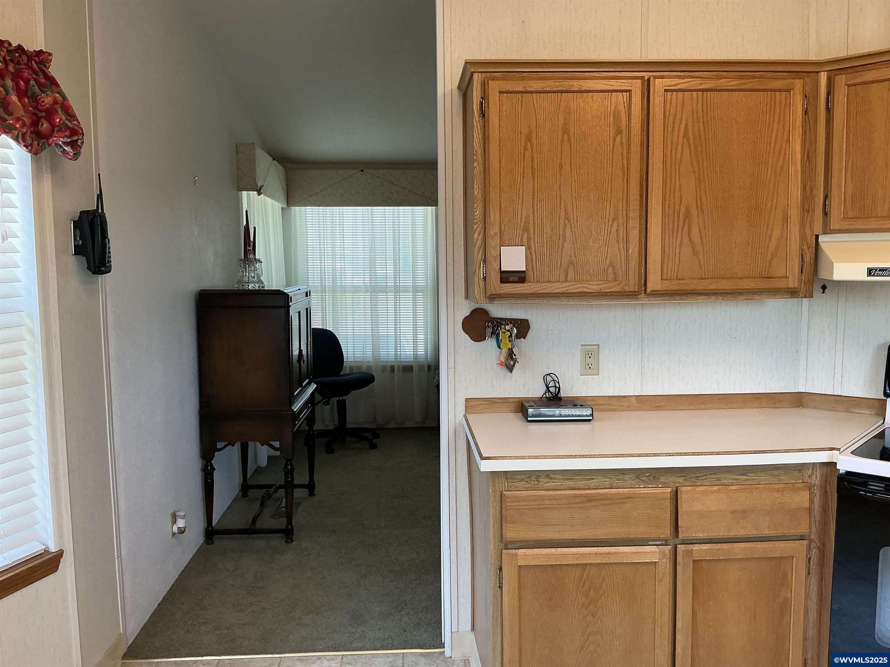 5422 Portland Road Northeast, Unit 143 Salem, OR 97305 - Photo 9 of 29