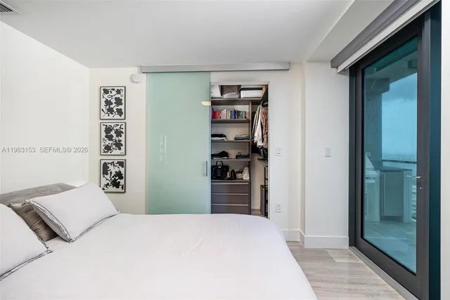 $5,600 | 1451 Brickell Avenue, Unit 2204, Miami, FL 33131