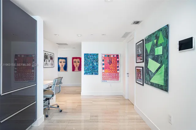 $5,600 | 1451 Brickell Avenue, Unit 2204, Miami, FL 33131