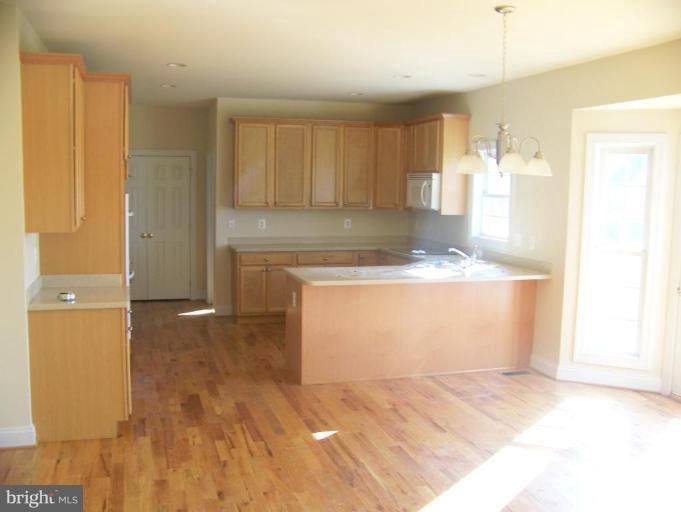 459 Canyon Road Winchester, VA 22602 - Photo 16 of 23 Kitchen