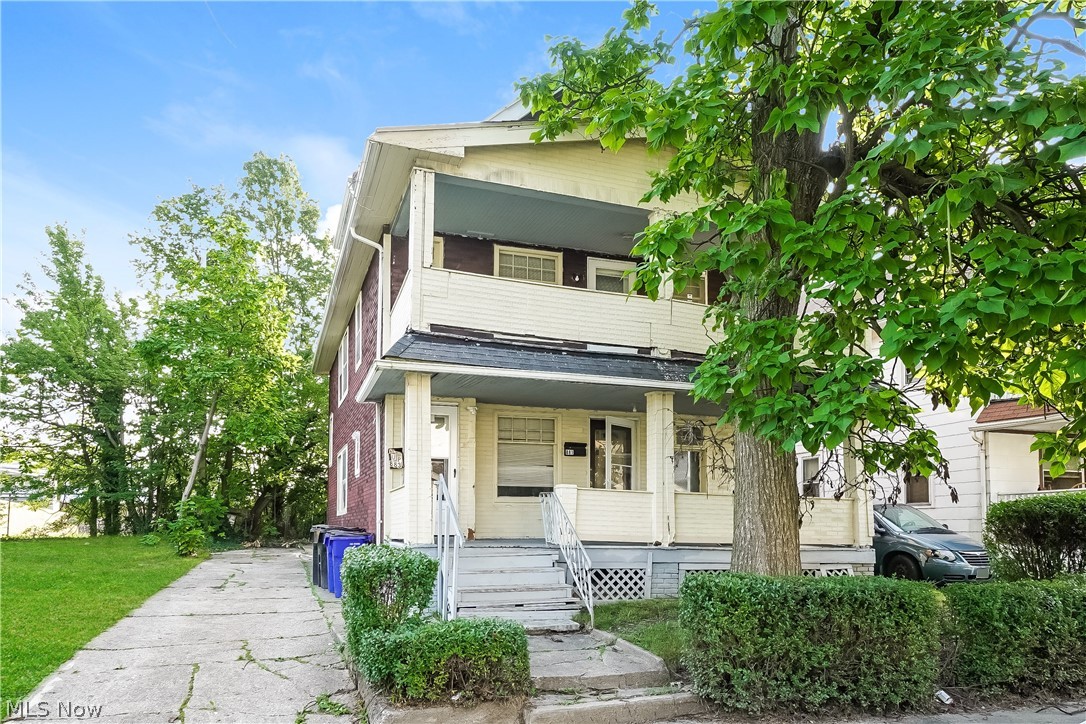 883 Alhambra Road Cleveland, OH 44110 - Photo 2 of 25