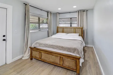 $439,999 | 131 Northeast 55th Street, Oakland Park, FL 33334