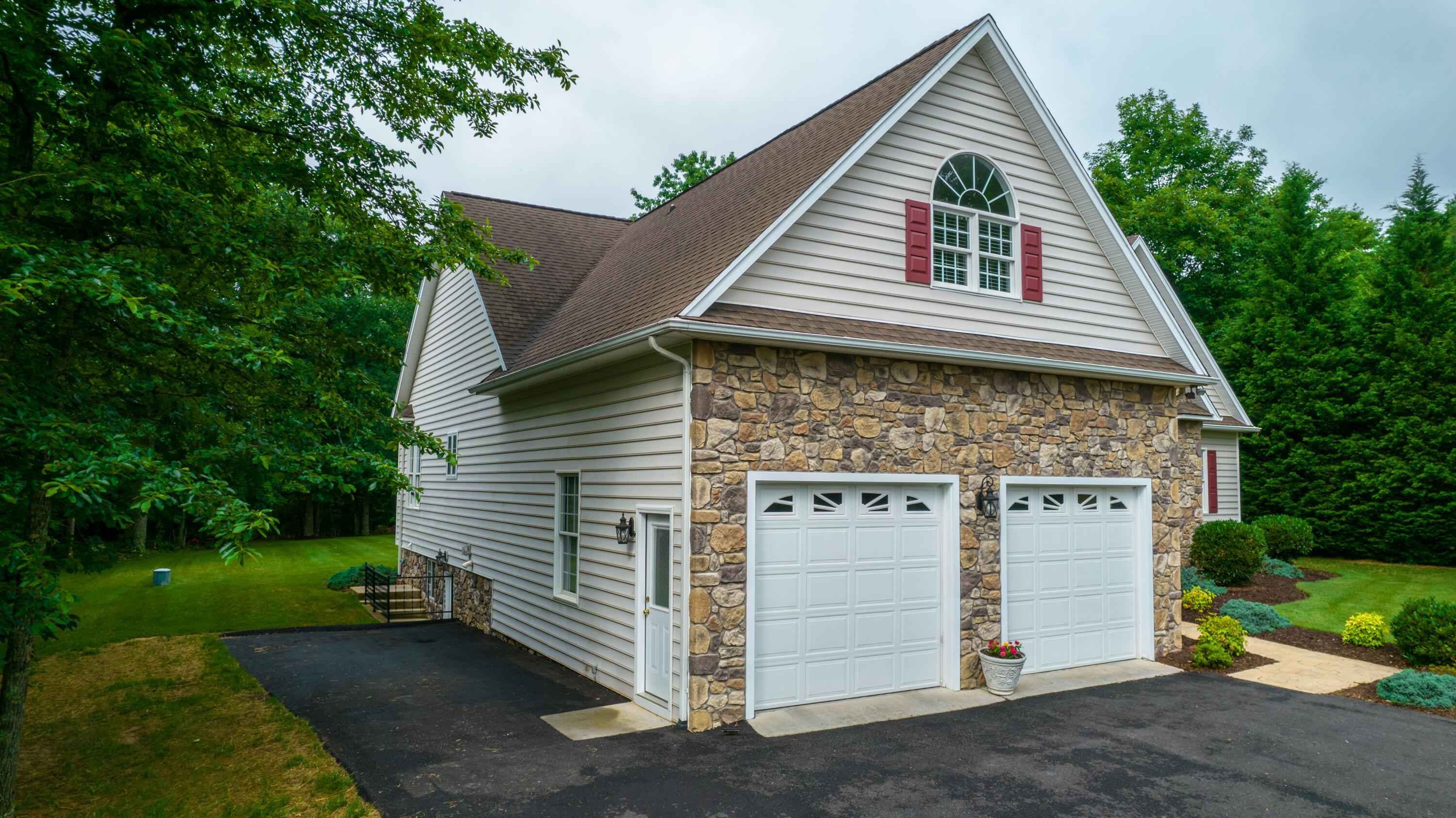 74 Chesney Place Blue Ridge, VA 24064 - Photo 64 of 71 a view of a house with a yard