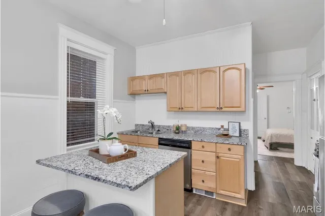 $1,150 | 1909 Allen Avenue, St. Louis, MO 63104