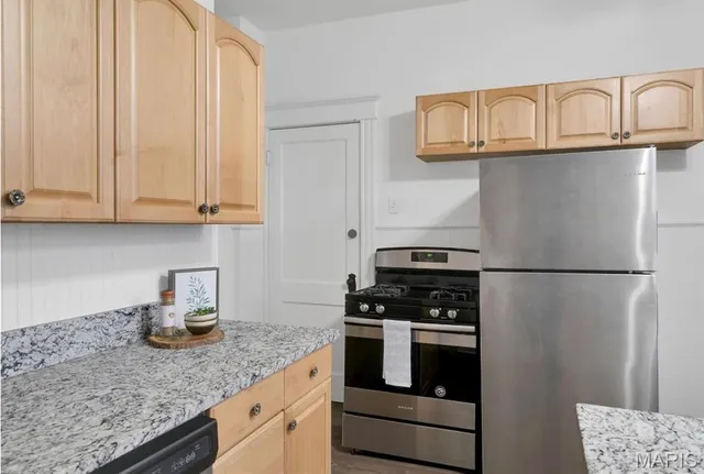 $1,150 | 1909 Allen Avenue, St. Louis, MO 63104