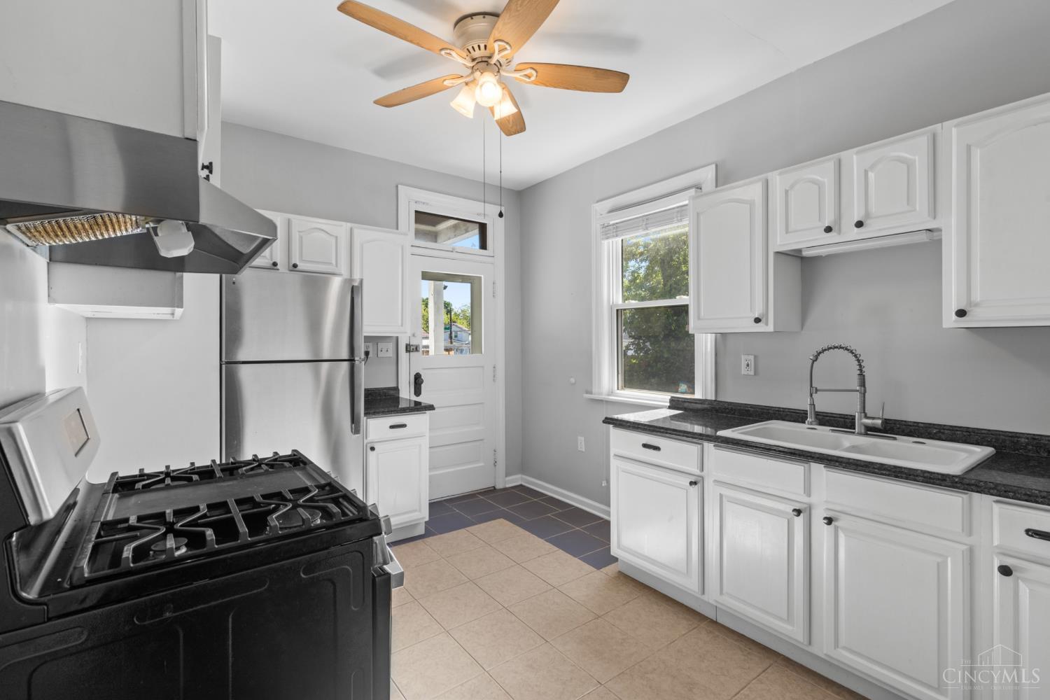 3403 Brotherton Road Cincinnati, OH 45209 - Photo 14 of 25