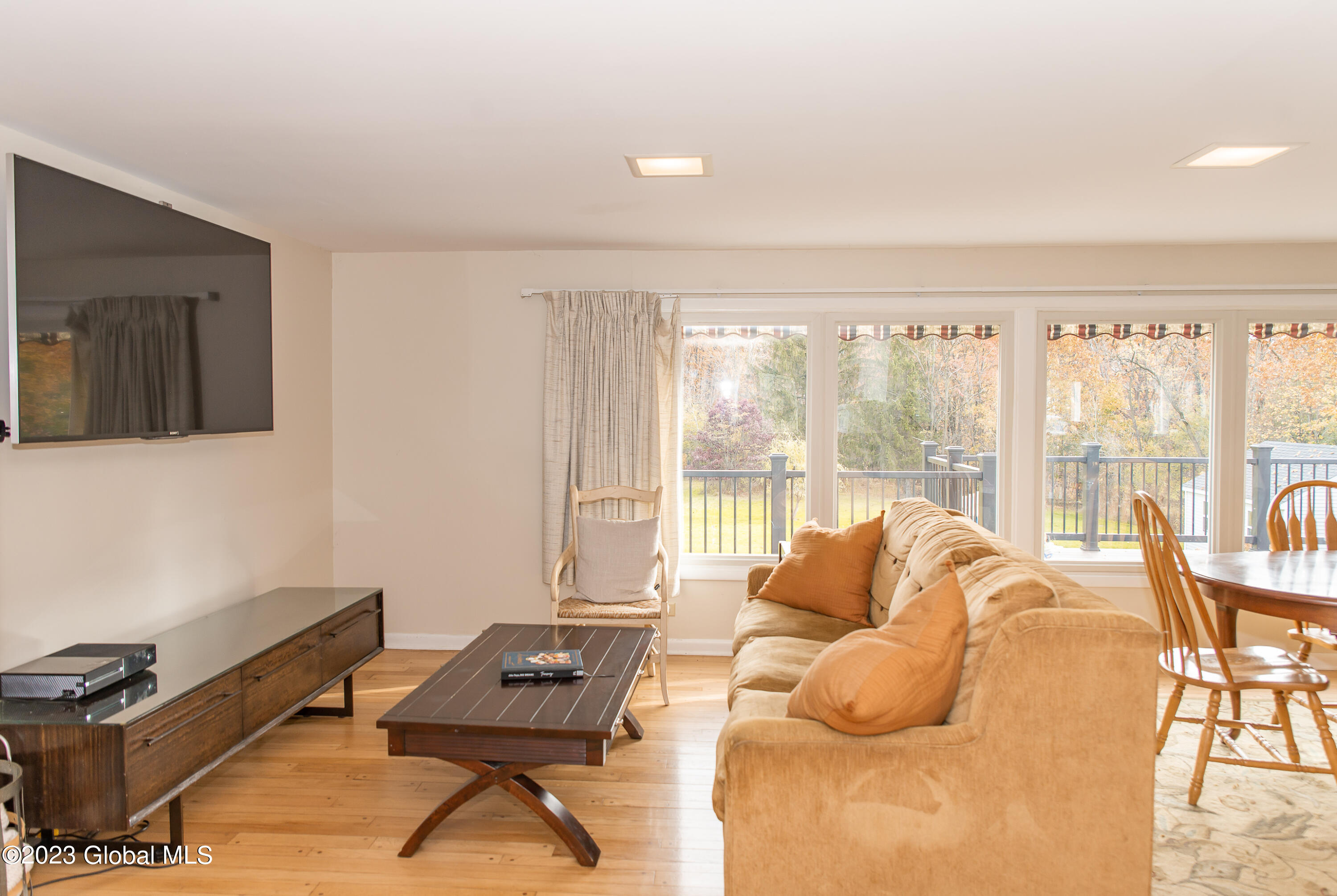 1130 Ridge Road Glenville, NY 12302 - Photo 17 of 27 Family Room