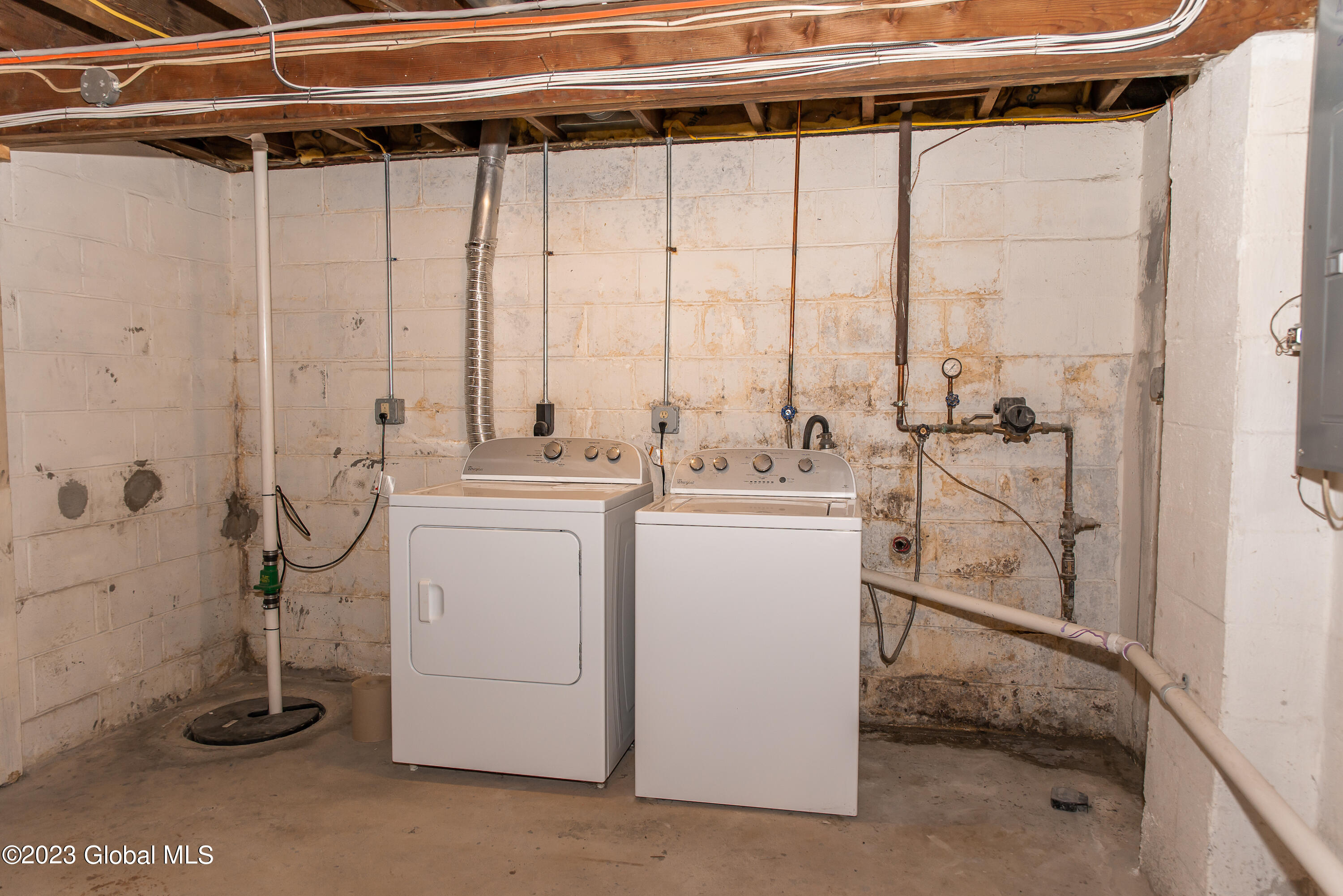 1130 Ridge Road Glenville, NY 12302 - Photo 26 of 27 Laundry