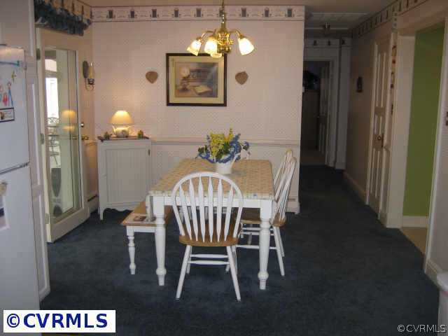 9525 Newhall Road Richmond, VA 23229 - Photo 5 of 10 Other - Eat-in area of kitchen