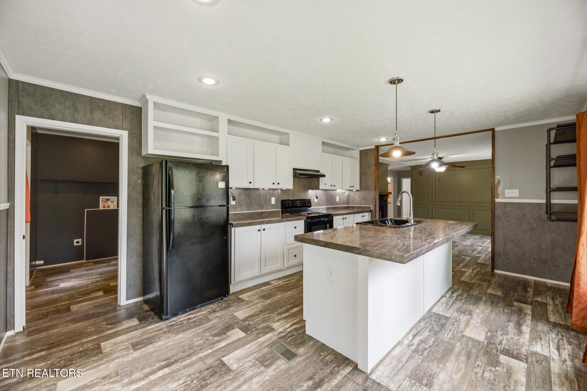 17735 Vonore Road Loudon, TN 37774 - Photo 9 of 31 09-17735-Vonore-Rd-Loudon-TN-9
