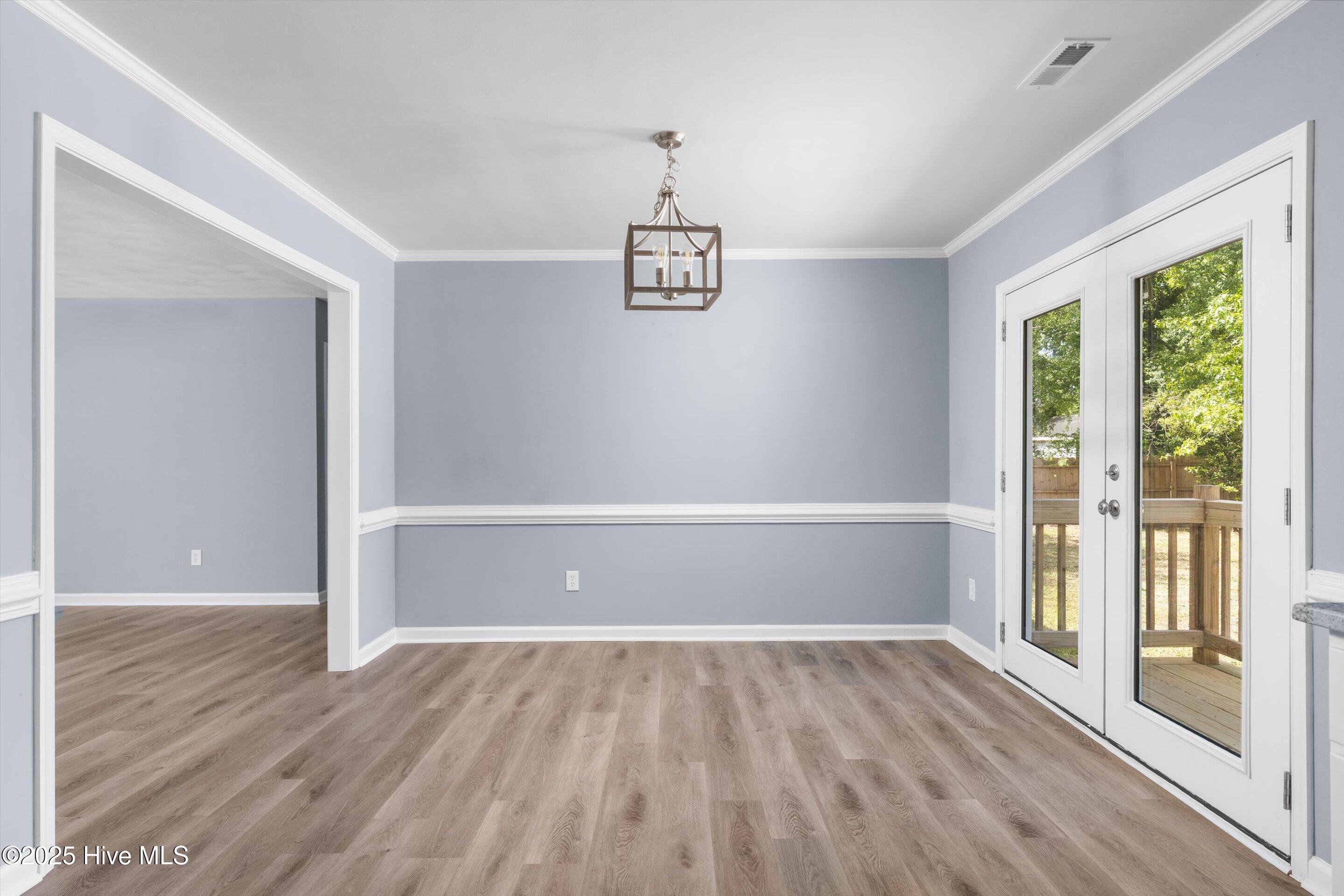 169 Launch Landing Road Moyock, NC 27958 - Photo 6 of 31 Dining area