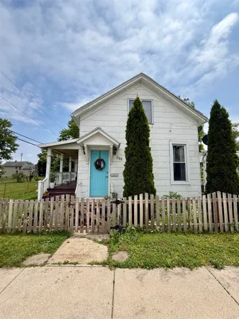 $129,900 | 819 Canal Street, Fort Wayne, IN 46803