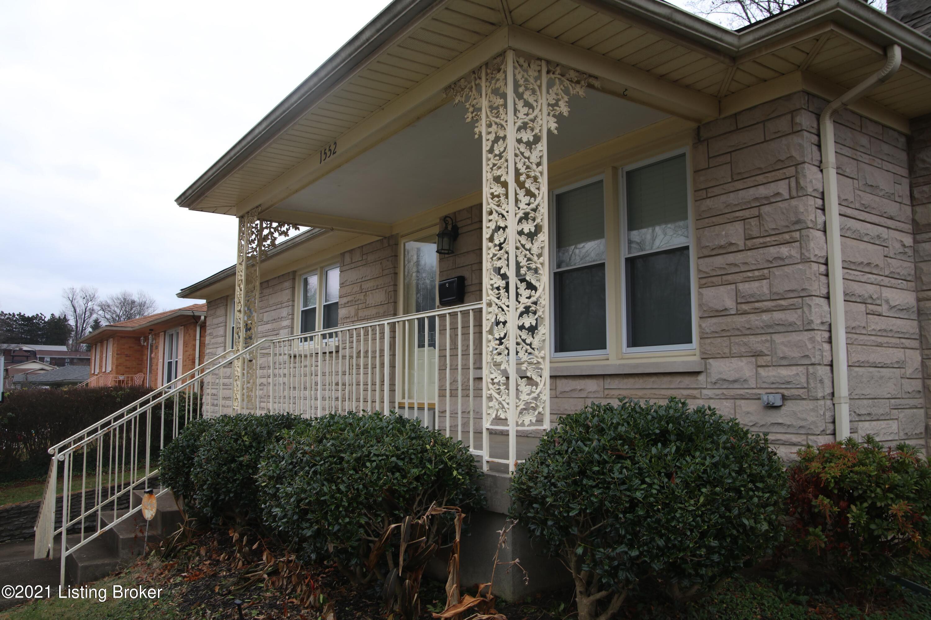 1552 Knight Road Louisville, KY 40216 - Photo 4 of 41 201A9091