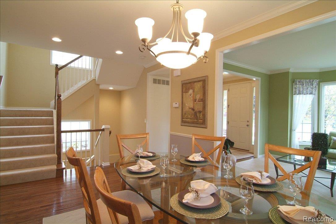 1552 Ruffner Avenue Birmingham, MI 48009 - Photo 2 of 10 Dining Room similar home