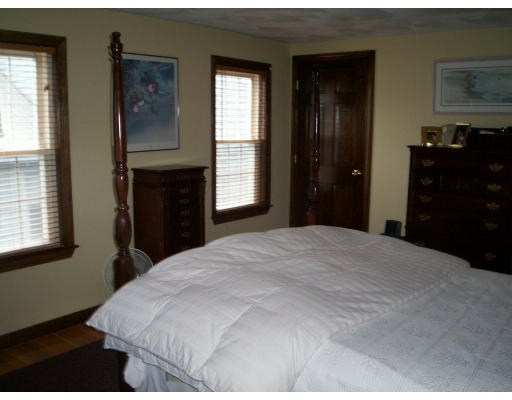 27 Dundee Road Quincy, MA 02171 - Photo 14 of 29 Gallery Image 14