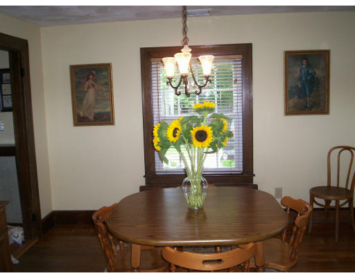 27 Dundee Road Quincy, MA 02171 - Photo 6 of 29 Gallery Image 6