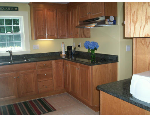27 Dundee Road Quincy, MA 02171 - Photo 7 of 29 Gallery Image 7