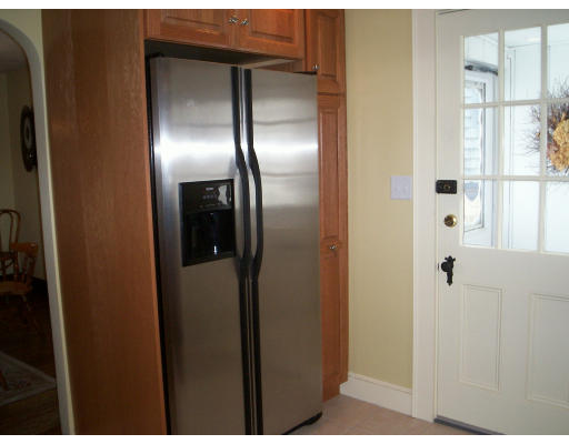 27 Dundee Road Quincy, MA 02171 - Photo 8 of 29 Gallery Image 8