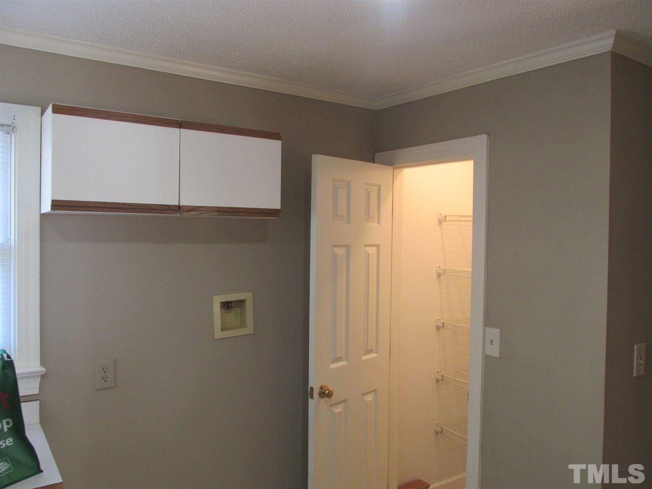 7040 Sandy Forks Road, Unit 207 Raleigh, NC 27615 - Photo 9 of 24 a bathroom with a shower