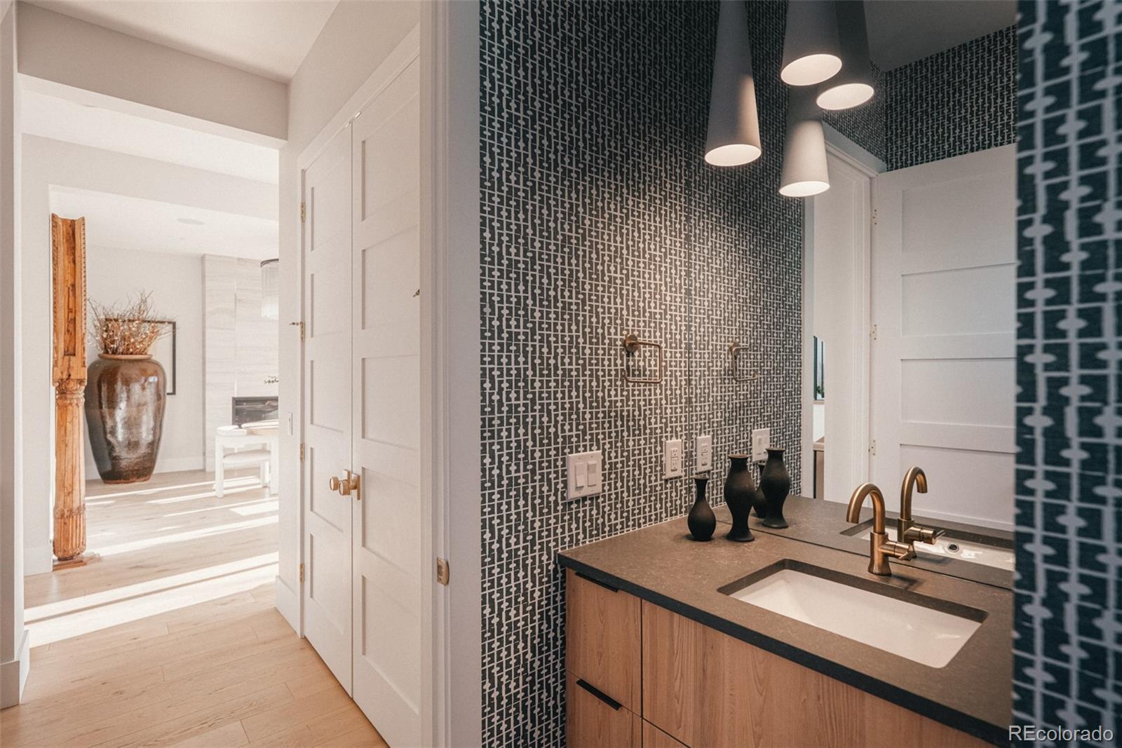 1130 South Cook Street Denver, CO 80210 - Photo 15 of 40