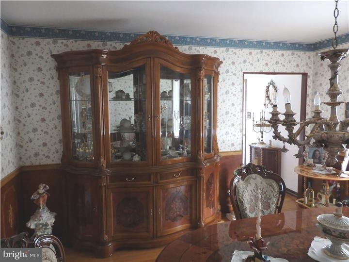 128 Grandview Road Springfield, PA 19064 - Photo 8 of 25 Dining Room