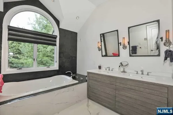 $8,600 | 357 Tom Hunter Road, Fort Lee, NJ 07024