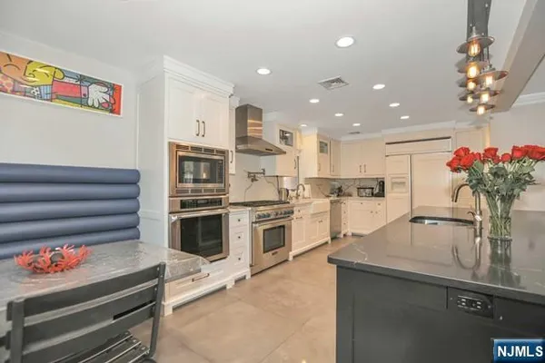 $8,600 | 357 Tom Hunter Road, Fort Lee, NJ 07024