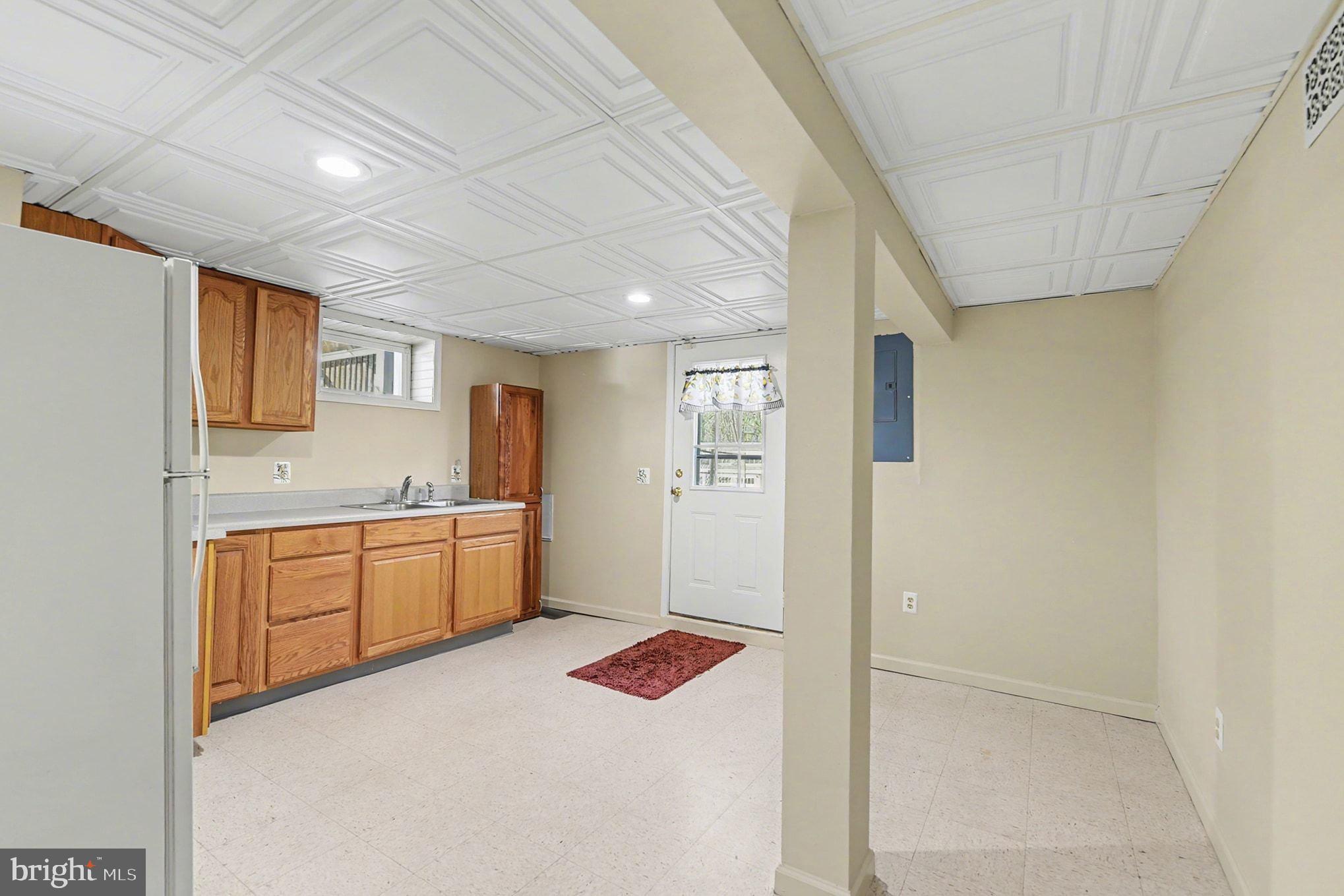 3501 Garrett Court Aberdeen, MD 21001 - Photo 39 of 53 Basement Kitchenette