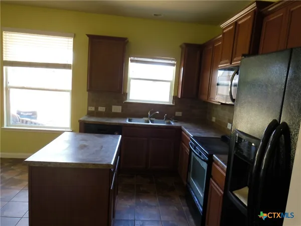 $1,900 | 753 Great Oaks Drive, New Braunfels, TX 78130