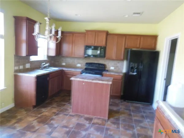 $1,900 | 753 Great Oaks Drive, New Braunfels, TX 78130