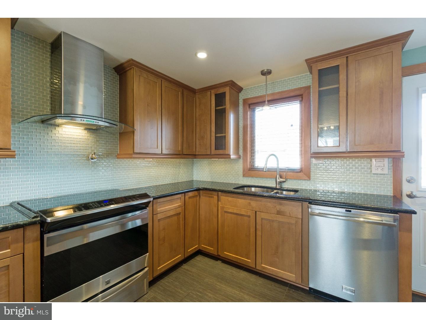 511 Johnson Avenue Ridley Park, PA 19078 - Photo 5 of 18 Kitchen