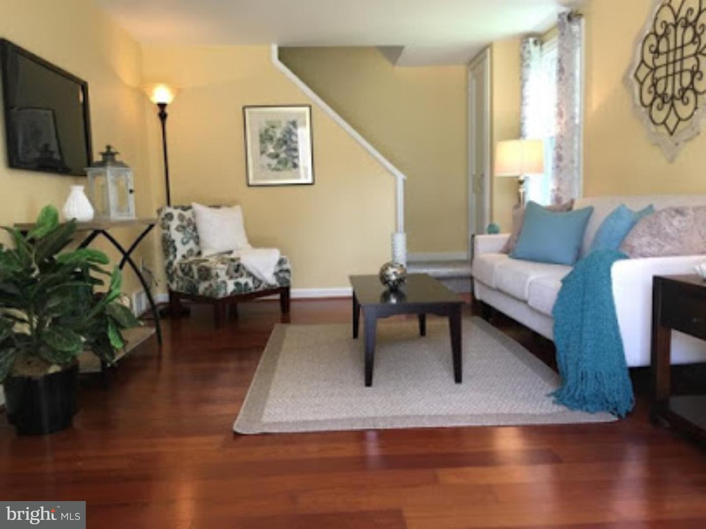 511 Johnson Avenue Ridley Park, PA 19078 - Photo 8 of 18 Living Room