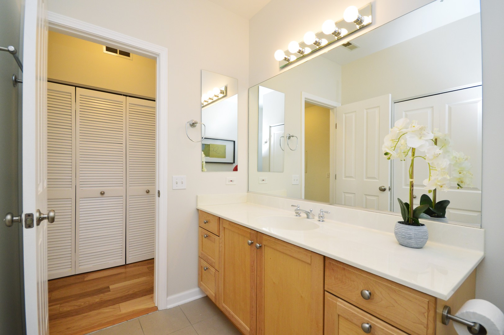 2951 Central Street, Unit 209 Evanston, IL 60201 - Photo 16 of 25
