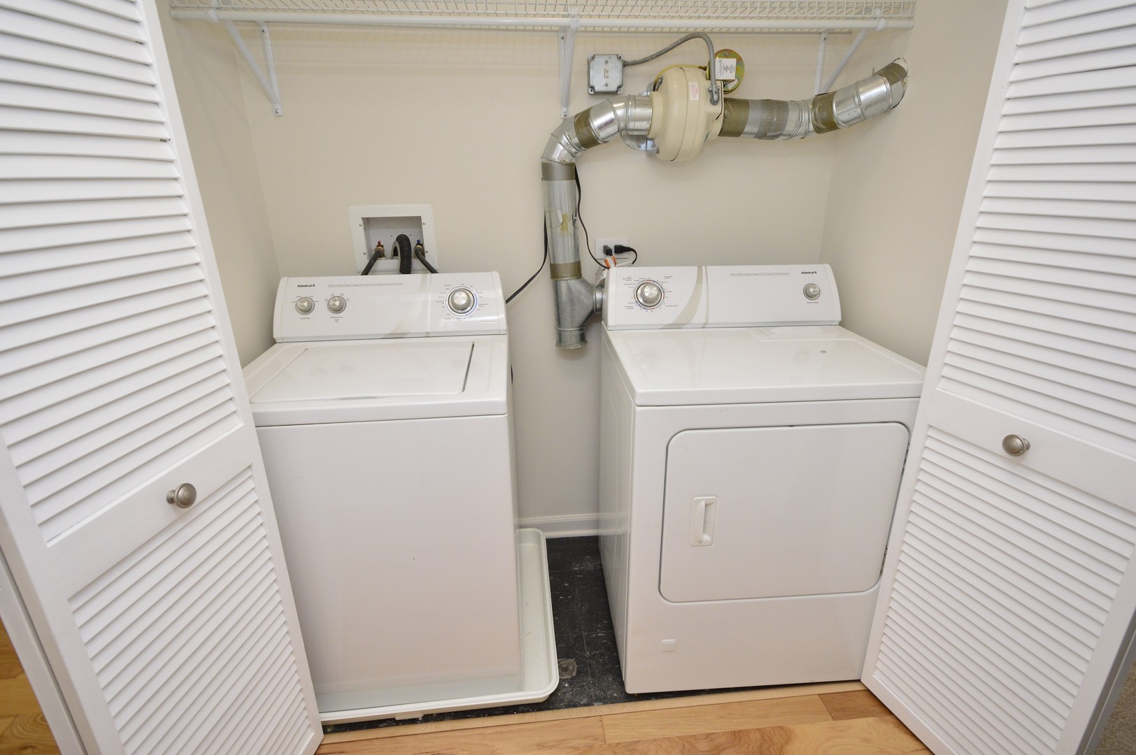 2951 Central Street, Unit 209 Evanston, IL 60201 - Photo 18 of 25