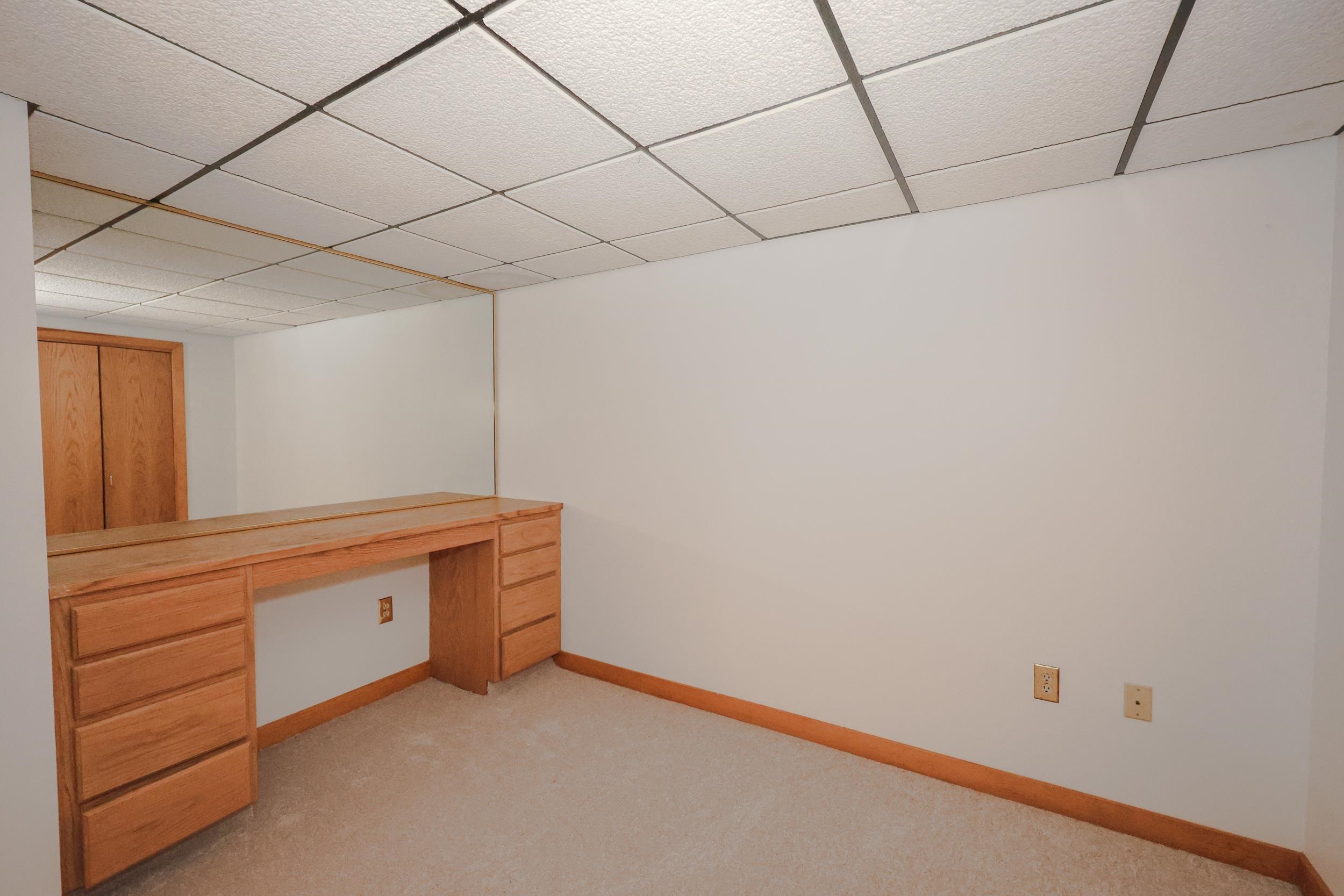 98 Dow Road Hollis, NH 03049 - Photo 41 of 52