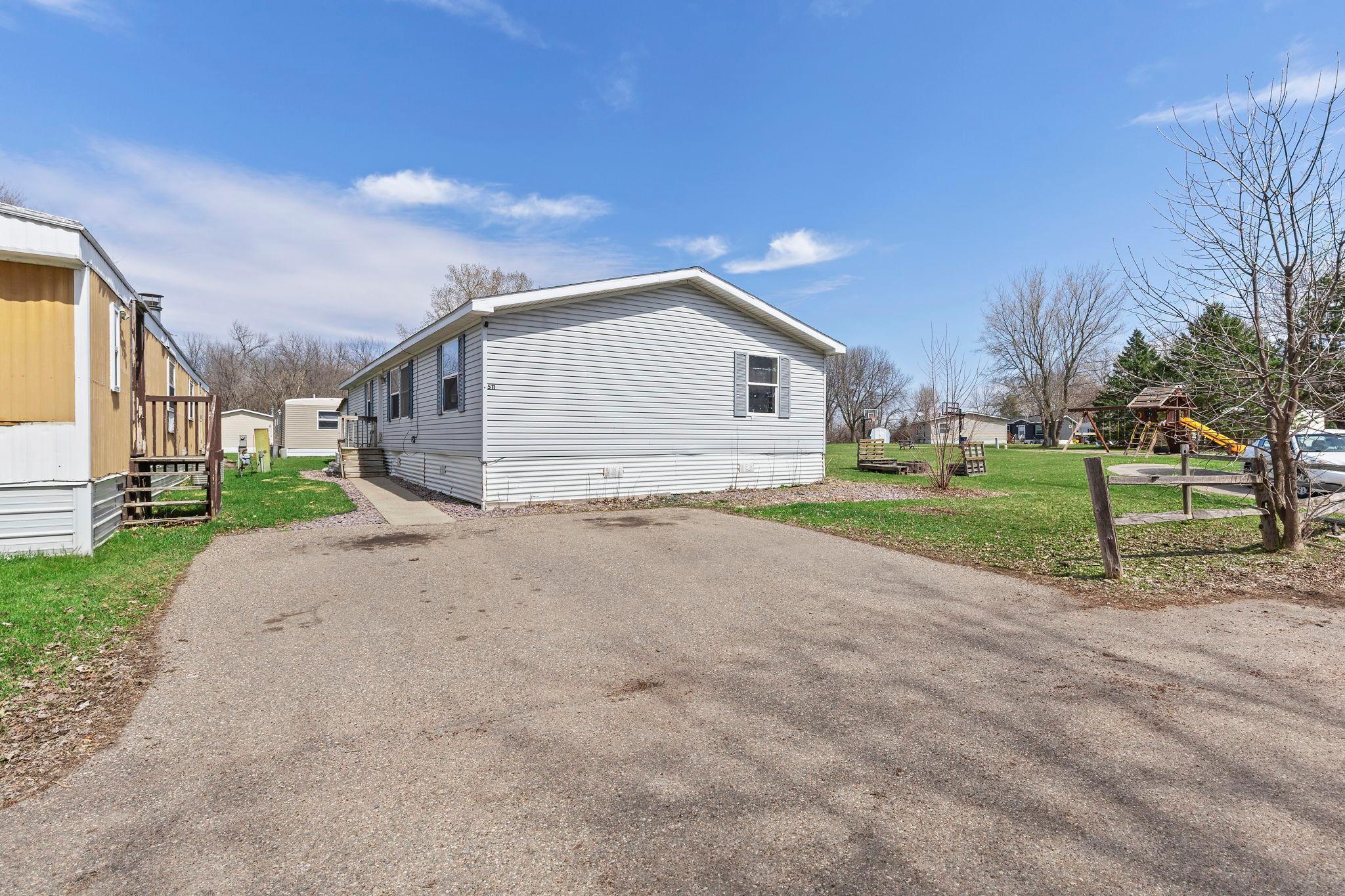 511 Elm Street East Buffalo, MN 55313 - Photo 5 of 35