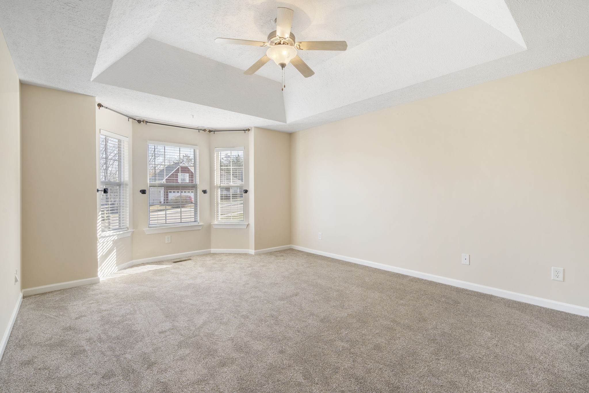 4244 Birmingham Road Lebanon, TN 37090 - Photo 23 of 40 a view of an empty room with a window