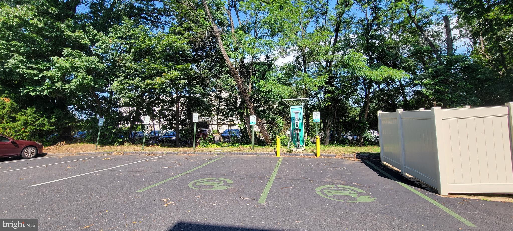 46 Township Line Road, Unit 305 Elkins Park, PA 19027 - Photo 27 of 31 a view of a basketball court