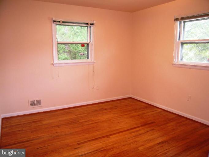 1602 Dilston Road Silver Spring, MD 20903 - Photo 11 of 16 Bedroom #3