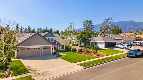 $1,175,000 | 2009 North Shorewood Avenue, Upland, CA 91784